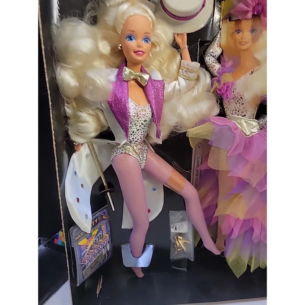 Barbie Joins the World-Famous Rockettes FAO Schwarz Exclusive Gift Set
